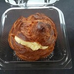 パン屋 ロキ - カスタードシュークリーム(粉糖なし)