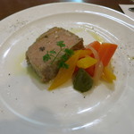 IL PINOLO LEVITA - パテ　ド　カンパーニュ　クルミとレーズン入り　自家製ピクルス添え　1000円