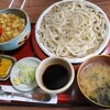 Tsugaru - カレー丼セット980円(税込)冷うどん注文
                キリッとしたつけ汁が、キンキンに凍められた手打ちうどんに合う！ツルツルシコシコうめー！
                カレーも旨い！辛味は殆どありませんが出汁感有り大人も満足いく一品