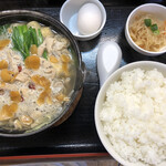 おふくろ亭 - 2022/01/31
      ホル鍋定食 ニンニク 大飯 500円
      チキンカツ 3個 100円