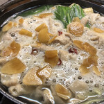 おふくろ亭 - 2022/01/31
      ホル鍋定食 ニンニク 大飯 500円
      チキンカツ 3個 100円