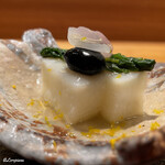 丸新 - 長芋の寒天寄せに丹波黒豆