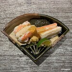 丸新 - 本ズワイガニの爪肉と脚肉の味比べ