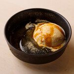 Raw warabi mochi and brown sugar syrup ice cream