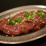 Kuroge Wagyu Utabehoudai Yakiniku Kekkyoku Tare - 