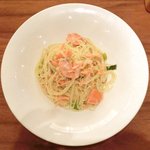 ラ ココリコ - パスタランチ 1000円 のスモークサーモンとポロ葱のクリーム クパゲッティー