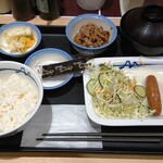 Matsuya - ソーセージエッグ定食