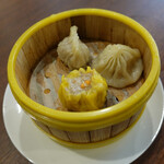 龍皇軒 香港料理 - 点心3種