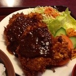 四季 - メンチカツとデミの相性抜群です。