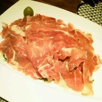 R restaurant & bar - 