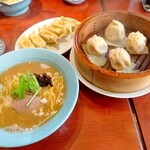 餃子のハルピン - 「ラーメン・小籠包ランチ」全景