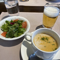 厳選洋食さくらい - ニンジンポタージュ、サラダ