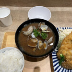 漁師食堂 三河丸 - 漁師の海老フライ定食 DX 1290円
            （ + みそ汁をあさり汁へ変更 400円）
            あさり汁アップ