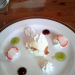 アルバトロス - 珍しくデザート頼んでみました。ランチの方は１５０円です。