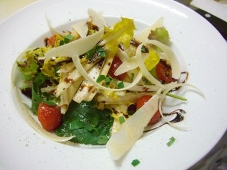 Certo - たんぽぽの葉とパルミジャーノのサラダ