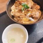 鳥めし 鳥藤分店 - 親子丼 モツ入り・鶏スープ