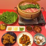 韓国料理 サムギョプサル ナッコプセ ばぶばぶ - 味の選べる韓国チキン、トッポギ、チーズボールもセット