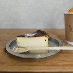 MERCI CAKE - バスクチーズケーキ　チーズが濃ゆっ濃ゆ。