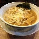 麺家 一本道 - 醤油ラーメン650円