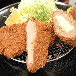 とんかつ たか山 - こんなヒレカツ見たこと無い！
