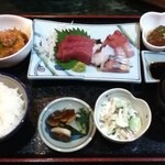 貴綾 - 友達が頼んだ刺身定食