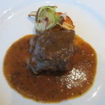 セストセンソ - 和牛スネ肉の香味野菜煮込み サフランの焼きリゾットを添えて 