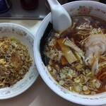 toukyoura-memmarion - ラーメン(750円)と半チャーハン(380円)