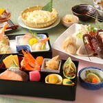Washoku Chuuka Keisui - 伊勢海老鍋と春彩二段弁当
