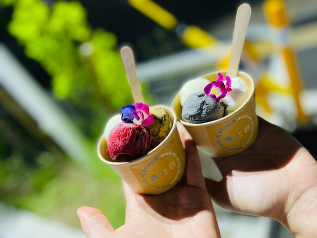 【satomi様】美品　ミニポーチ アイスクリーム ネイビー 梅田阪急限定 The SUNNY DAYS】PVCミニポーチ(ポーチ)｜SESAME STREET MARKET/公式