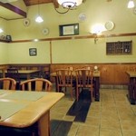 ラ・カント - クロスのあるテーブルもありました。