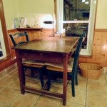 ラ・カント - カントリー風のテーブル