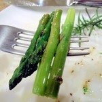 ラ・カント - アスパラは、鮮度がいいです。