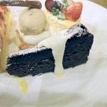 ラ・カント - 濃厚なカカオの風味のガトーショコラ