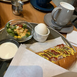 食器と喫茶 岩﨑珈琲店 - コーヒーは、たっぷりを注文してます。