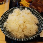 鉄板や 誠 - 麦入りのご飯は おかわり無料！