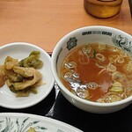 日高屋 - 日高屋 西葛西北口店 定食に付く搾菜と醤油味スープ