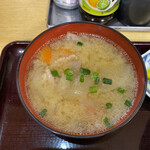 亀有メンチ - 白味噌の豚汁美味しい＼(^o^)／