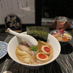 酒肴場 屯 - 津軽煮干し中華蕎麦¥850、海鮮丼¥500