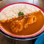 THE COVE CAFE - 同行者の方はチキンカレーのチョイスでした!