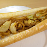 バンデロール - 食欲そそるソース風味に、ほんのりマヨネーズ。ラードで炒めた感じも出ている