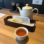 鼎泰豐 柏店 - 暖かい烏龍茶