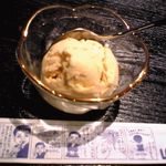 世界の山ちゃん - 06.12.2 やまちゃん 名古屋コーチン卵のワイン味アイス