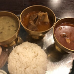 本格的なネパール料理 ガルアーガン - 