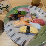 Kaiten Zushi Sushi Maru - 握りランチ