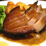 リストランテ ネグラマーロ - 三重産アワビのソテー 肝のソース　インカのめざめと菜花添え