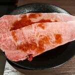 黒毛和牛焼肉 白か黒 - 