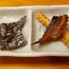 鮨とみ田 - 鮪の皮と、穴子の骨煎餅
