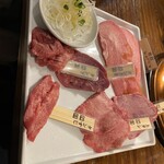 焼肉 房家 - 