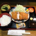 とん吉 - ロースカツ定食　１２００円（ランチ時＋１００円）