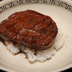 鈴田式 - 兵庫但馬の太田牛ヒレ肉の飯蒸し